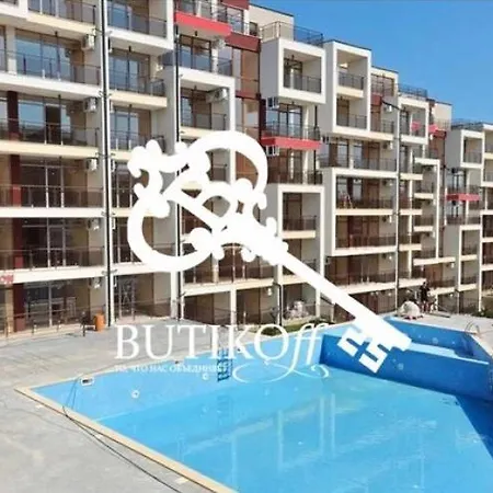 Apartment большой апартамент с 2 спальнями и 1 гостиной на 7 человек в комплексе “helios” Sveti Vlas